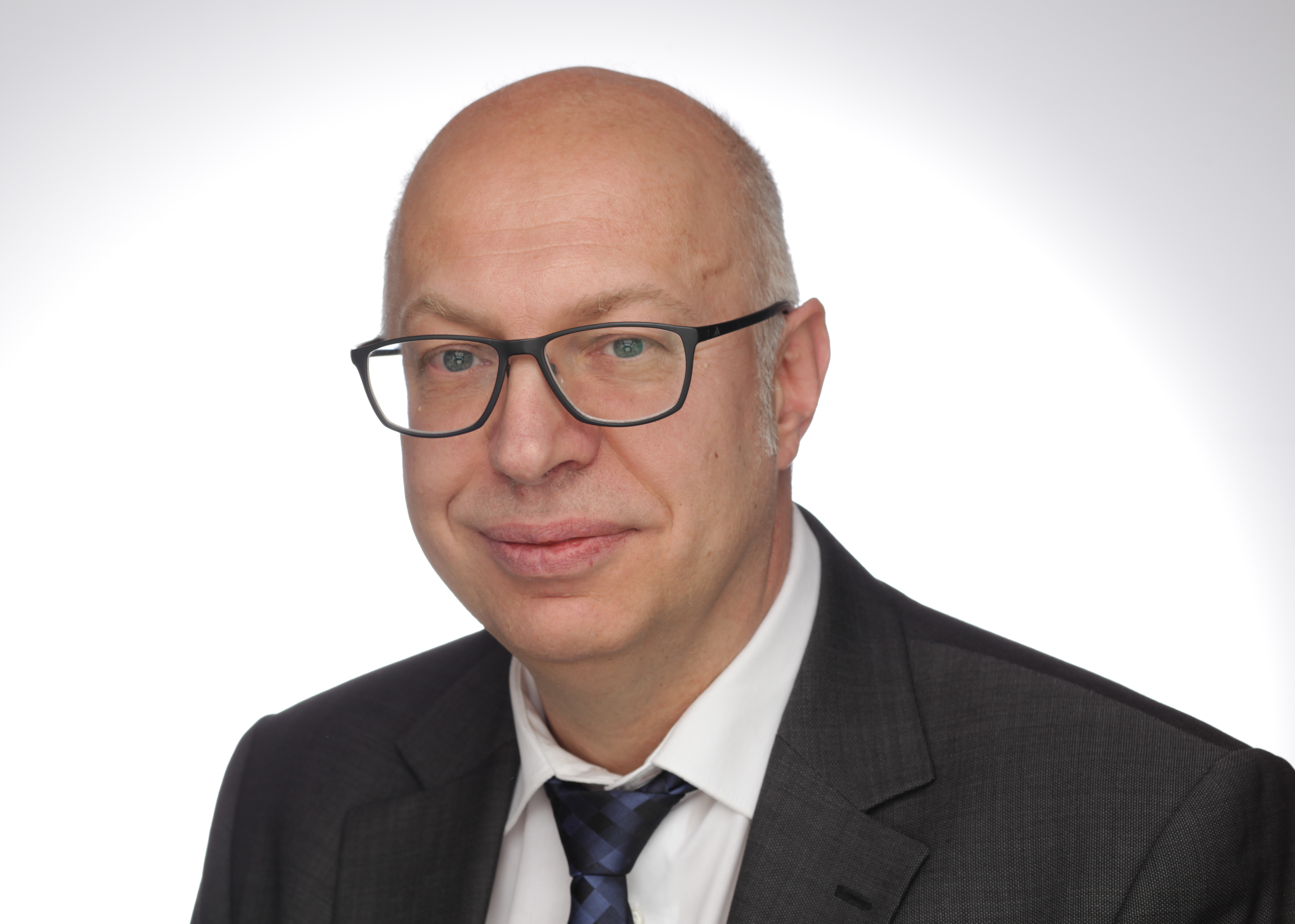 Portrait von BERND HANSBUER