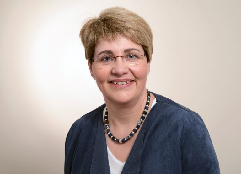 Portrait von ELKE GÖTZ
