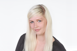 Portrait von MANUELA KRÜSSEL